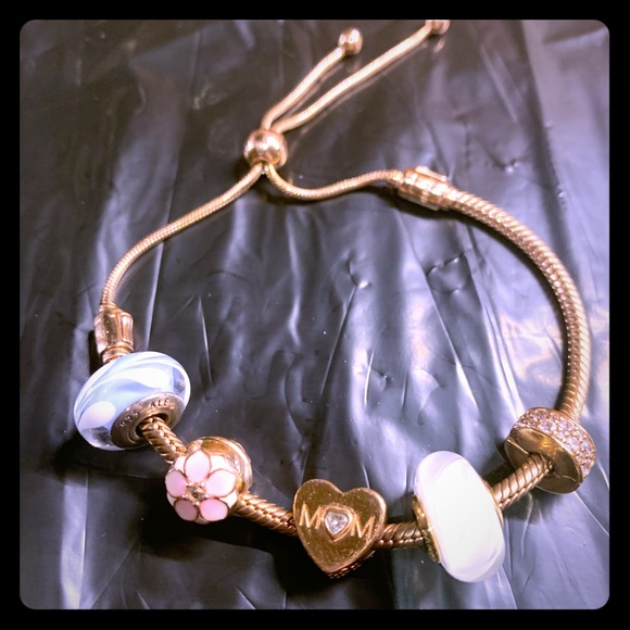 PANDORA BRACELET WITH FIVE CHARMS - Picture 1 of 6